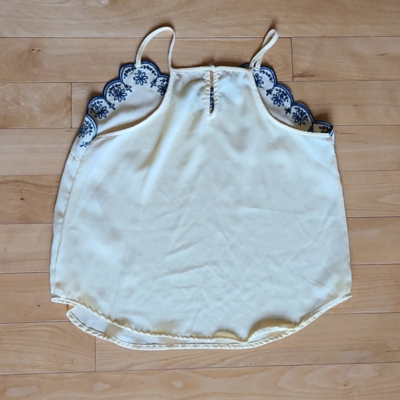 Halter Top - Picture 2 of 2